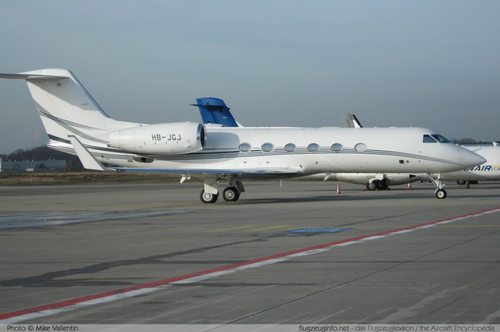 Gulfstream G450 HB-JGJ 4122 Cologne / Köln-Bonn (EDDK / CGN) 2008-12-08 � Mike Vallentin, ID 1564 Gulfstream G450 HB-JGJ 4122 Cologne / Köln-Bonn (EDDK / CGN) 2008-12-08 � Mike Vallentin, ID 1564
