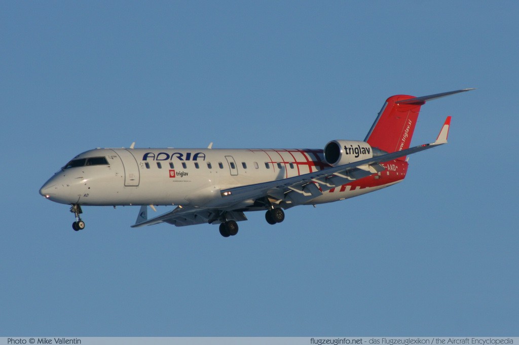 Canadair / Bombardier CRJ-200LR Adria Airways S5-AAD 7166 Brussel/Bruxelles - Brussels Airport (EBBR / BRU) 2009-01-11 � Mike Vallentin, ID 1584 Canadair / Bombardier CRJ-200LR Adria Airways S5-AAD 7166 Brussel/Bruxelles - Brussels Airport (EBBR / BRU) 2009-01-11 � Mike Vallentin, ID 1584