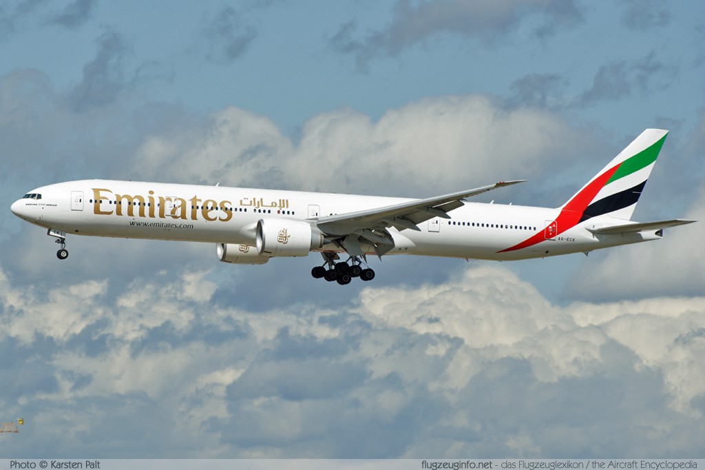 Boeing 777-31HER Emirates Airlines A6-ECK 35584 / 743 Frankfurt am Main (EDDF / FRA) 2009-09-03 � Karsten Palt, ID 2861 Boeing 777-31HER Emirates Airlines A6-ECK 35584 / 743 Frankfurt am Main (EDDF / FRA) 2009-09-03 � Karsten Palt, ID 2861