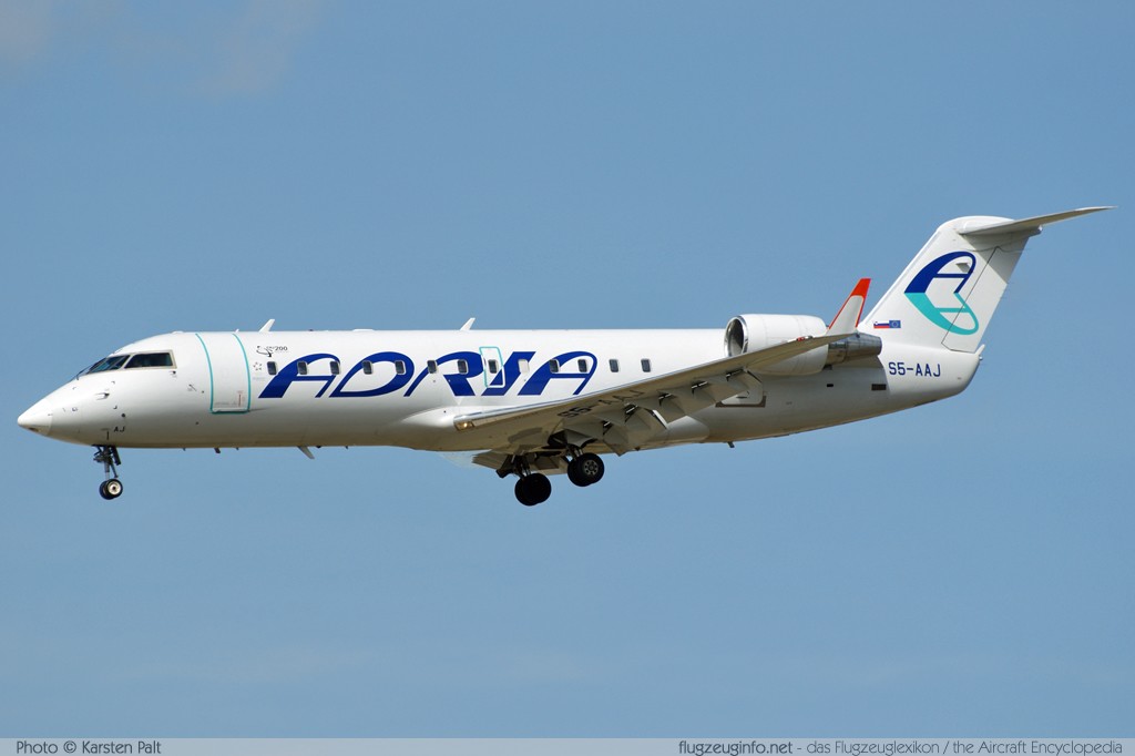 Canadair / Bombardier CRJ-200ER Adria Airways S5-AAJ 8010 Frankfurt am Main (EDDF / FRA) 2009-09-03 � Karsten Palt, ID 2877 Canadair / Bombardier CRJ-200ER Adria Airways S5-AAJ 8010 Frankfurt am Main (EDDF / FRA) 2009-09-03 � Karsten Palt, ID 2877