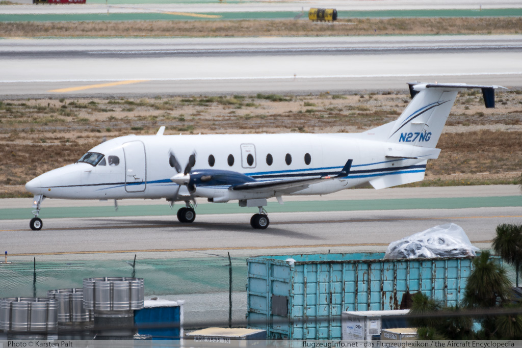 Beech 1900D N27NG UE-382 LAX International Airport (KLAX / LAX) 2015-06-05 � Karsten Palt, ID 11512 Beech 1900D N27NG UE-382 LAX International Airport (KLAX / LAX) 2015-06-05 � Karsten Palt, ID 11512