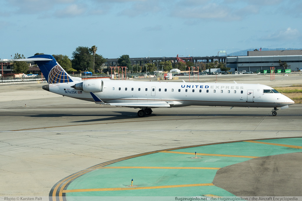 Canadair / Bombardier CRJ-701ER SkyWest Airlines N762SK 10226 LAX International Airport (KLAX / LAX) 2015-06-05 � Karsten Palt, ID 11555 Canadair / Bombardier CRJ-701ER SkyWest Airlines N762SK 10226 LAX International Airport (KLAX / LAX) 2015-06-05 � Karsten Palt, ID 11555