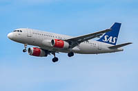 Airbus A319-132 SAS Scandinavian Airline System OY-KBP 2888  London Heathrow (EGLL / LHR) 2016-07-08, Photo by: Karsten Palt