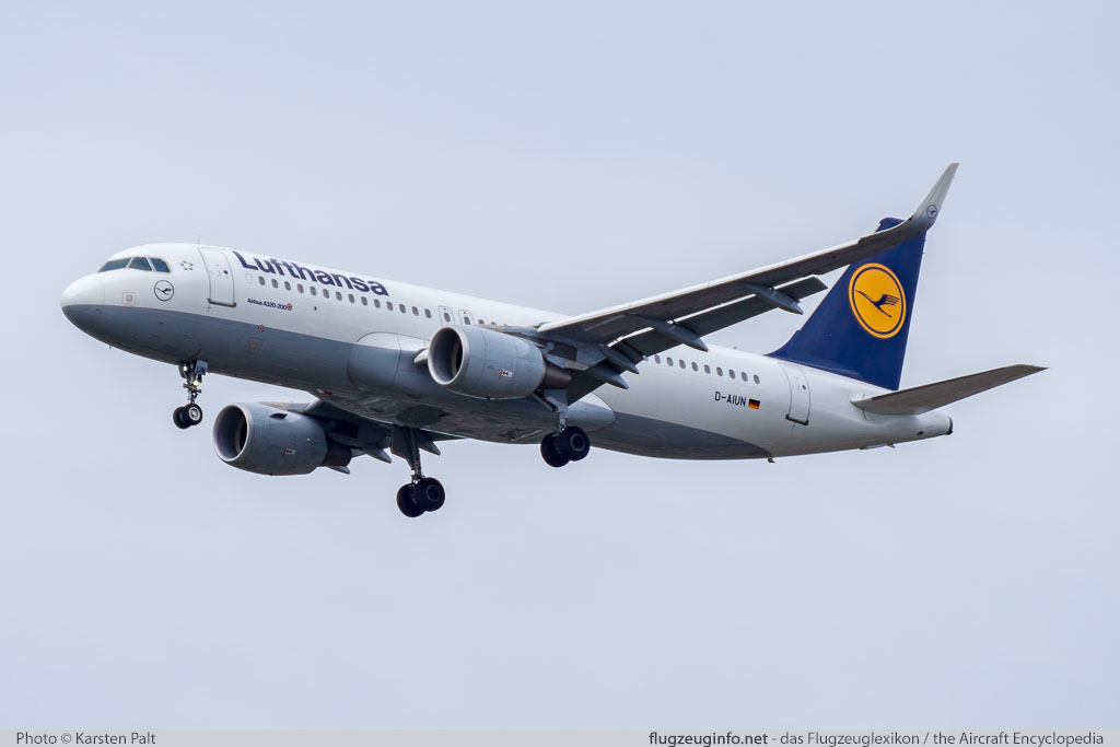Airbus A320-214 Lufthansa D-AIUN 6549 London Heathrow (EGLL / LHR) 2016-07-08 � Karsten Palt, ID 12710 Airbus A320-214 Lufthansa D-AIUN 6549 London Heathrow (EGLL / LHR) 2016-07-08 � Karsten Palt, ID 12710