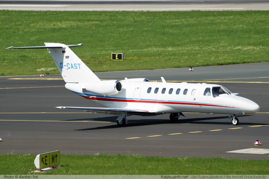 Cessna 525B CitationJet CJ3 Triple Alpha Luftfahrt D-CAST 525B-0330 Düsseldorf International (EDDL / DUS) 2010-08-21 � Karsten Palt, ID 4013 Cessna 525B CitationJet CJ3 Triple Alpha Luftfahrt D-CAST 525B-0330 Düsseldorf International (EDDL / DUS) 2010-08-21 � Karsten Palt, ID 4013