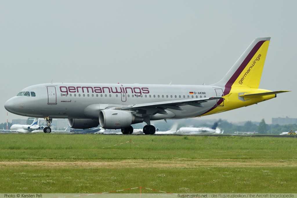 Airbus A319-112 Germanwings D-AKNR 1209 Berlin - Schönefeld (EDDB / SXF) 2010-06-11 � Karsten Palt, ID 3786 Airbus A319-112 Germanwings D-AKNR 1209 Berlin - Schönefeld (EDDB / SXF) 2010-06-11 � Karsten Palt, ID 3786