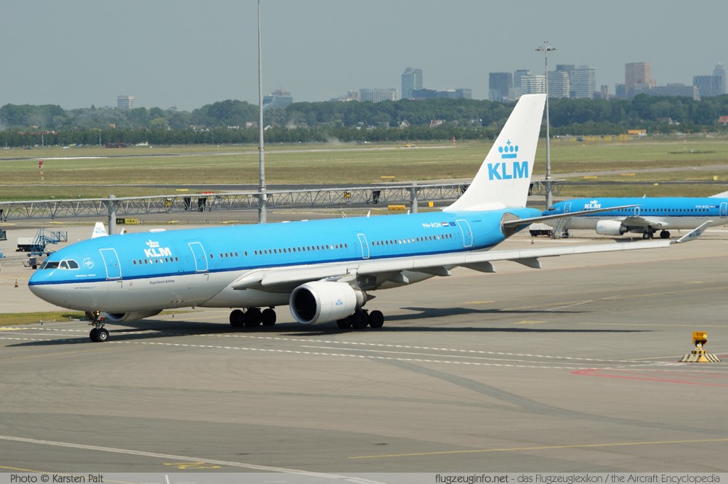 Airbus A330-203 KLM - Royal Dutch Airlines PH-AOH 811 Amsterdam-Schiphol (EHAM / AMS) 2010-06-28 � Karsten Palt, ID 3749 Airbus A330-203 KLM - Royal Dutch Airlines PH-AOH 811 Amsterdam-Schiphol (EHAM / AMS) 2010-06-28 � Karsten Palt, ID 3749