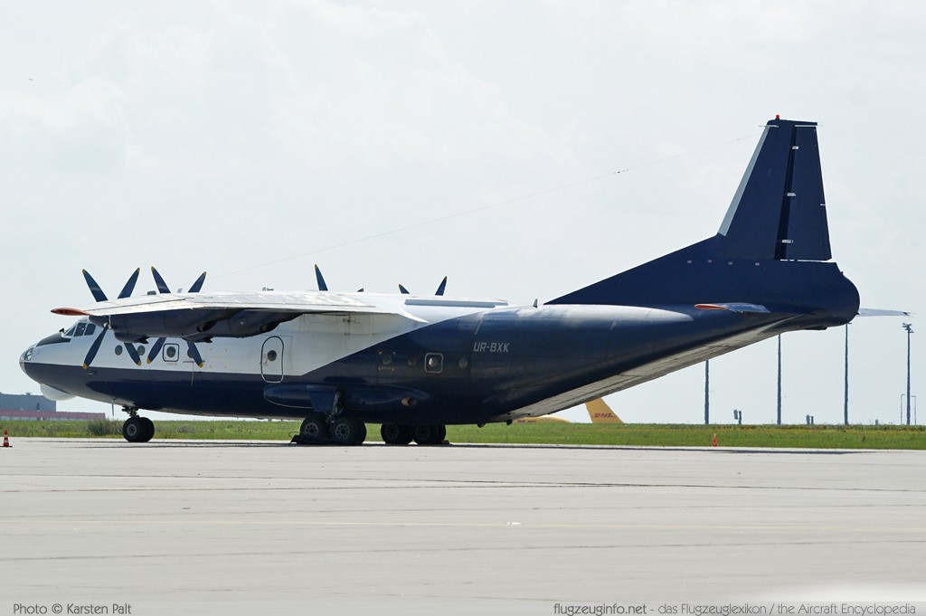 Antonov An-12 Aero Charter Airlines UR-BXK 7345004  Leipzig/Halle (EDDP / LEJ) 2011-08-06 � Karsten Palt, ID 5744