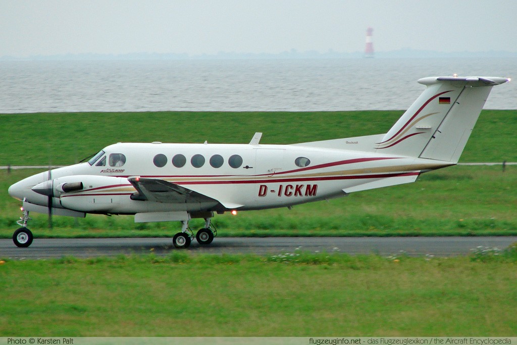 Beech B200 Super King Air WM AERO Charter D-ICKM BB-1005 Wilhelmshaven-Mariensiel (EDWI / WVN) 2008-08-18 � Karsten Palt, ID 1374 Beech B200 Super King Air WM AERO Charter D-ICKM BB-1005 Wilhelmshaven-Mariensiel (EDWI / WVN) 2008-08-18 � Karsten Palt, ID 1374
