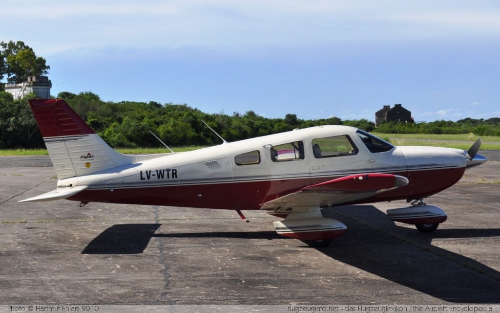 Piper PA-28-181 Archer III Hangar Uno LV-WTR 28-43059 Aeropuerto de la Isla Martin Garcia (SAAK / MGI) 2010-01-05 � Hartmut Ehlers, ID 3087 Piper PA-28-181 Archer III Hangar Uno LV-WTR 28-43059 Aeropuerto de la Isla Martin Garcia (SAAK / MGI) 2010-01-05 � Hartmut Ehlers, ID 3087
