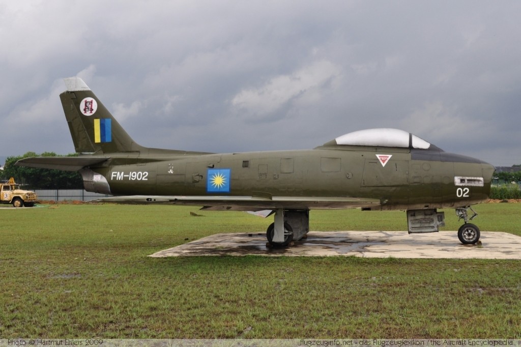 Commonwealth CA-27 Sabre Mk.32 Royal Malaysian Air Force FM-1902 CA27-102 RMAF Museum (Muzium TUDM), Simpang Base Sungai Besi, Kuala Lumpur (WMKF) 2009-12-19 � Hartmut Ehlers, ID 3010