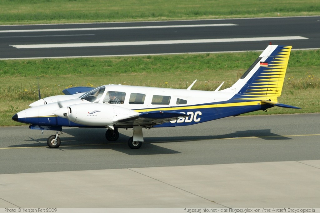 Piper PA-34-200T Seneca II  D-GDDC 34-7770016  Dortmund (EDLW / DTM) 2009-09-19 � Karsten Palt, ID 3031