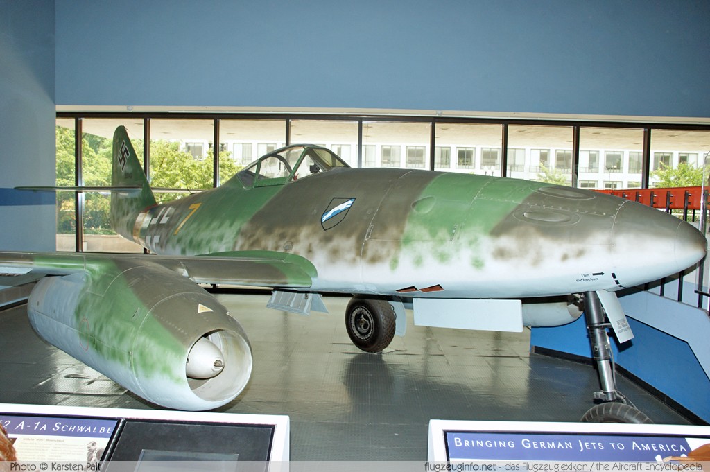 Messerschmitt Me 262A-1A Luftwaffe (Wehrmacht) 500491 500491 National Air and Space Museum Washington, DC 2014-05-28 � Karsten Palt, ID 10166 Messerschmitt Me 262A-1A Luftwaffe (Wehrmacht) 500491 500491 National Air and Space Museum Washington, DC 2014-05-28 � Karsten Palt, ID 10166