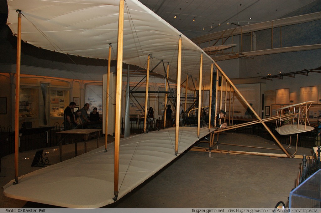 Wright Flyer I National Air and Space Museum Washington, DC 2014-05-28 � Karsten Palt, ID 10189 Wright Flyer I National Air and Space Museum Washington, DC 2014-05-28 � Karsten Palt, ID 10189