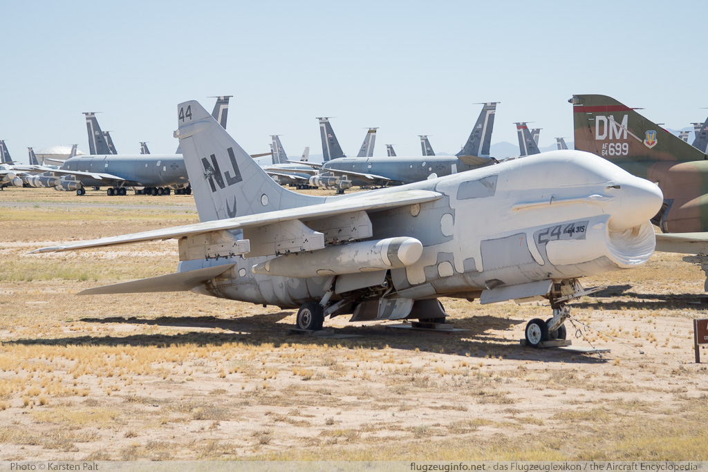 Ling-Temco-Vought LTV A-7E Corsair II United States Navy 160874 E-535 AMARG - Boneyard Tucson, AZ 2015-06-01 � Karsten Palt, ID 11399