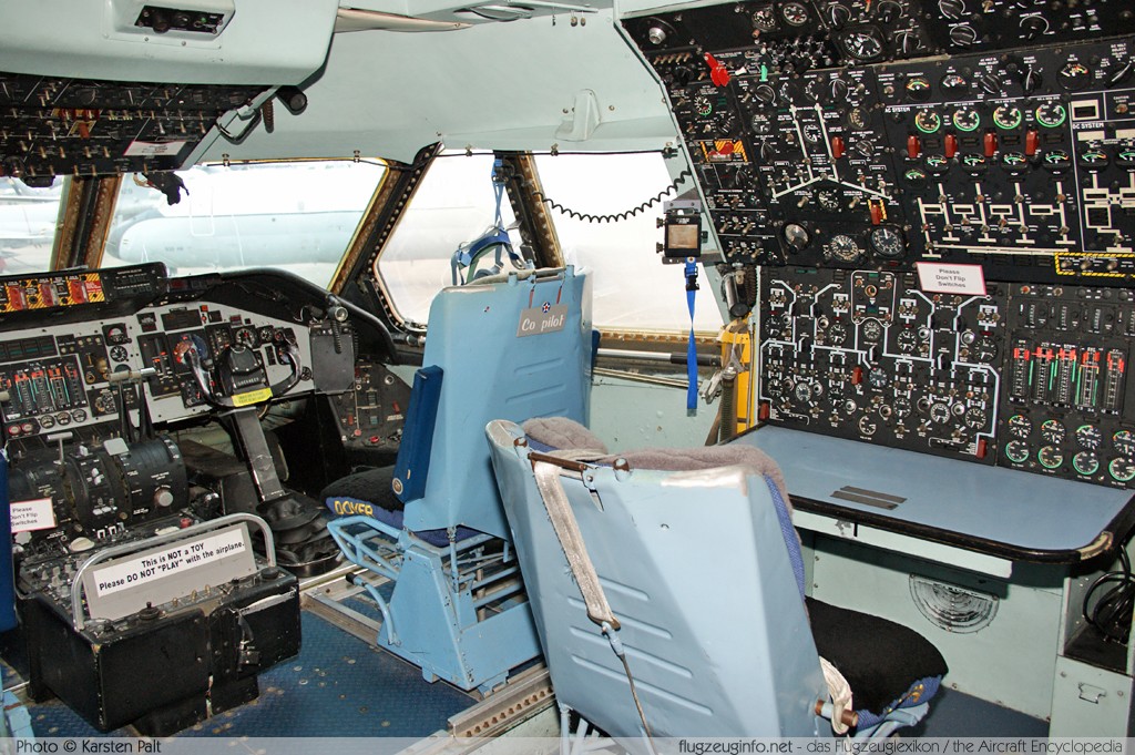Lockheed C-141B Starlifter United States Air Force (USAF) 64-0626 300-6039 Air Mobility Command Museum Dover AFB, DE 2014-05-30 � Karsten Palt, ID 10100 Lockheed C-141B Starlifter United States Air Force (USAF) 64-0626 300-6039 Air Mobility Command Museum Dover AFB, DE 2014-05-30 � Karsten Palt, ID 10100