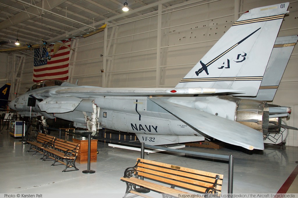 Grumman F-14B Tomcat United States Navy 161860 496 Aviation Museum of Kentucky Lexington 2013-10-13 � Karsten Palt, ID 7692