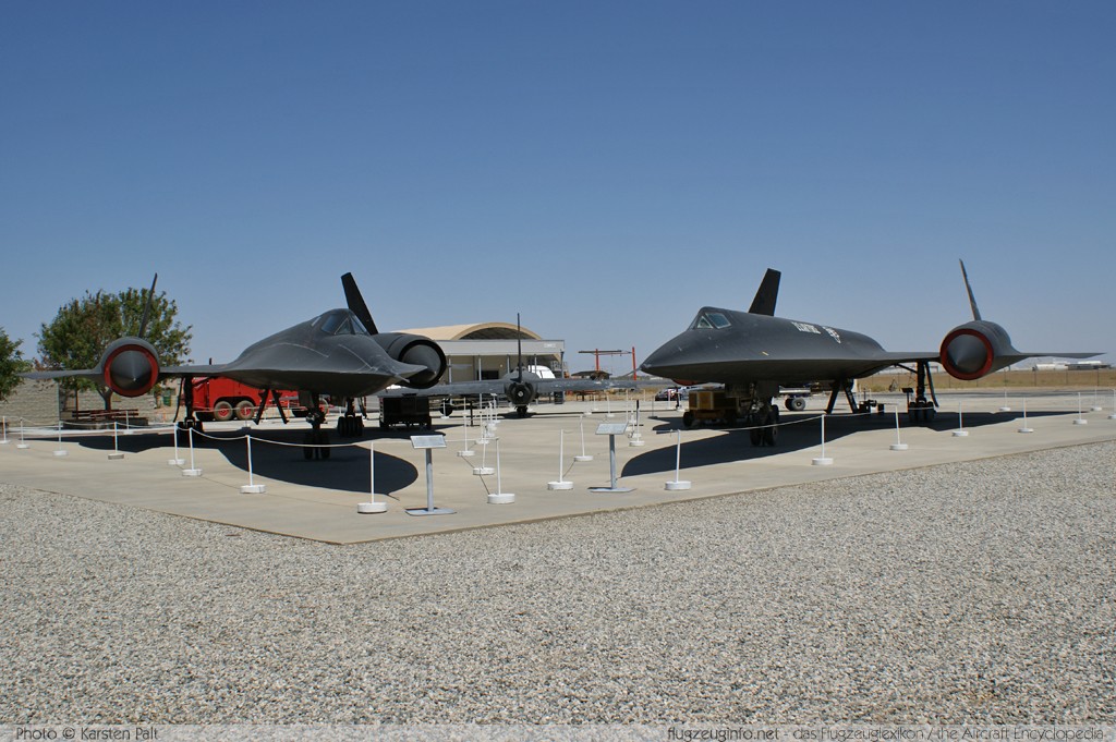      Blackbird Airpark Palmdale, CA 2012-06-10 � Karsten Palt, ID 5804