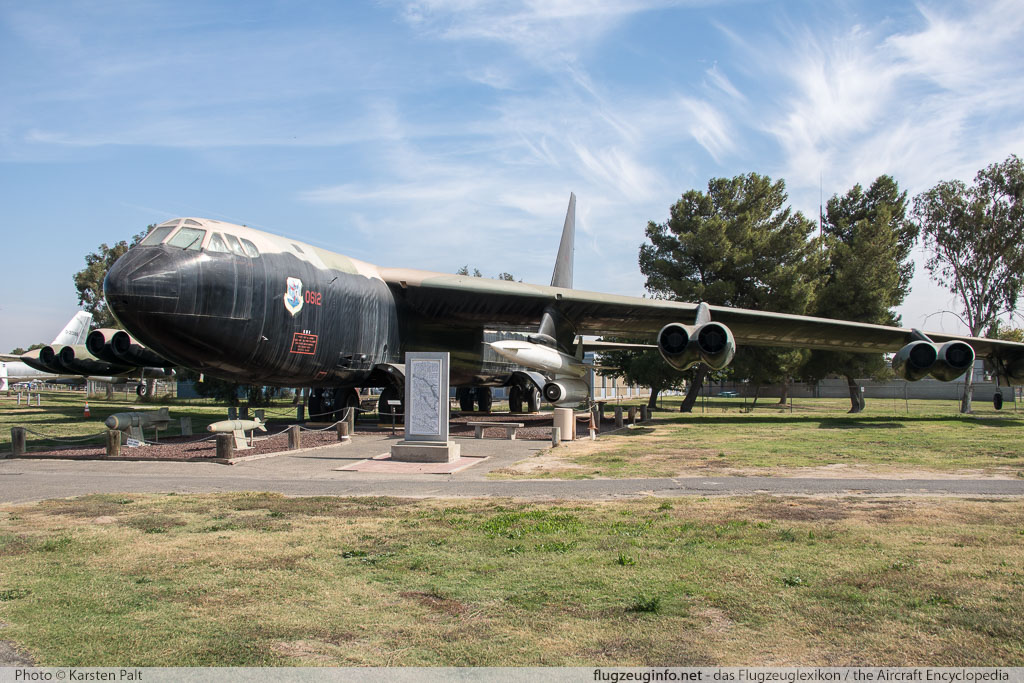 Boeing B-52D Stratofortress United States Air Force (USAF) 56-0612 17295 Castle Air Museum Atwater, CA 2016-10-10 � Karsten Palt, ID 13202