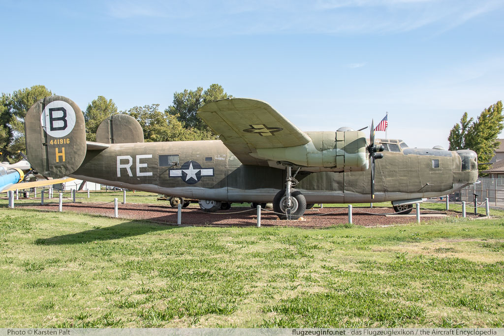Consolidated B-24M Liberator United States Air Force (USAF) 44-41916 5852 Castle Air Museum Atwater, CA 2016-10-10 � Karsten Palt, ID 13213