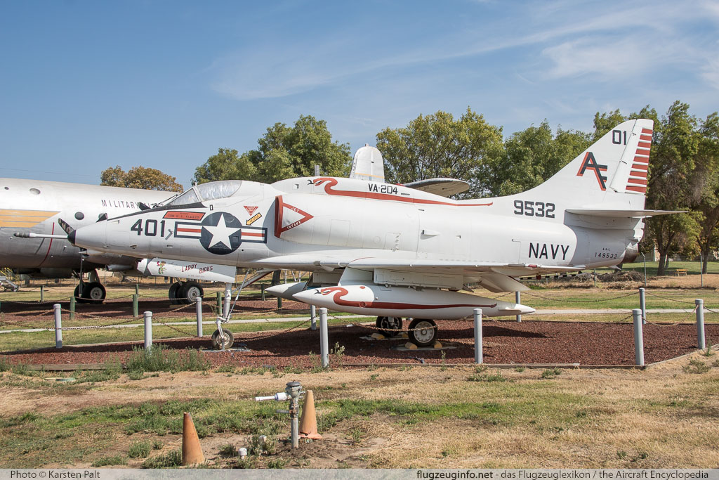 Douglas A-4L Skyhawk United States Navy 149532 12857 Castle Air Museum Atwater, CA 2016-10-10 � Karsten Palt, ID 13223