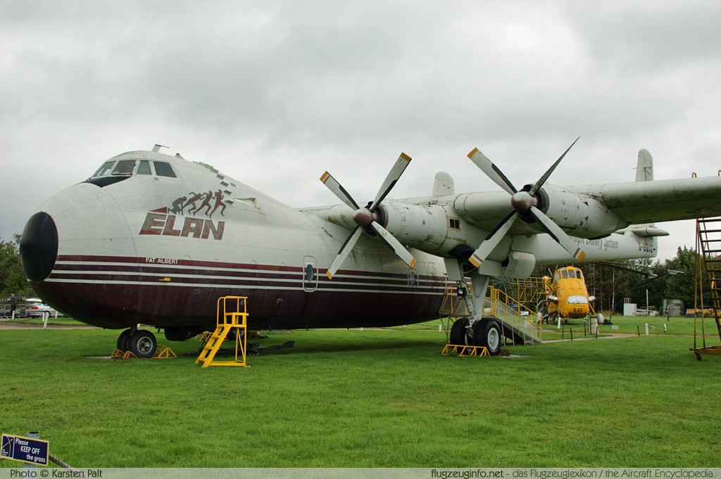 Armstrong Whitworth AW.650 Argosy 101 Elan Overnight Delivery System G-BEOZ 6660 East Midlands Airport Aeropark Castle Donington 2013-09-19 � Karsten Palt, ID 7658