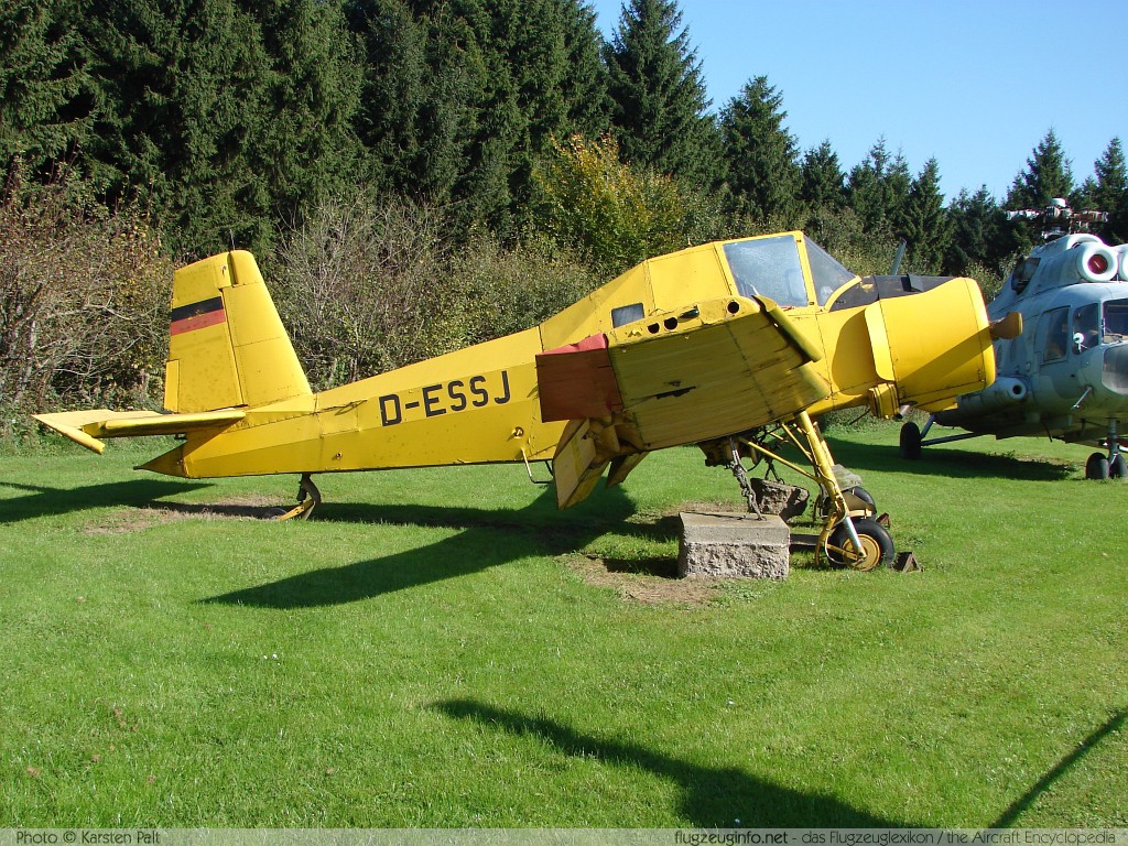 Let Z-37A Cmelak D-ESSJ 17-28 Flugausstellung L.+P. Junior Hermeskeil 2008-09-27 � Karsten Palt, ID 1464 Let Z-37A Cmelak D-ESSJ 17-28 Flugausstellung L.+P. Junior Hermeskeil 2008-09-27 � Karsten Palt, ID 1464