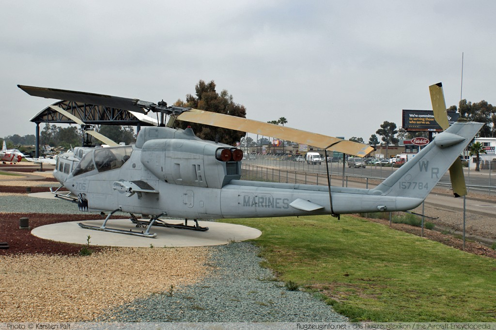 Bell Helicopter AH-1J Sea Cobra United States Marine Corps (USMC) 157784 26028 Flying Leatherneck Aviation Museum San Diego, CA 2012-06-13 � Karsten Palt, ID 5879