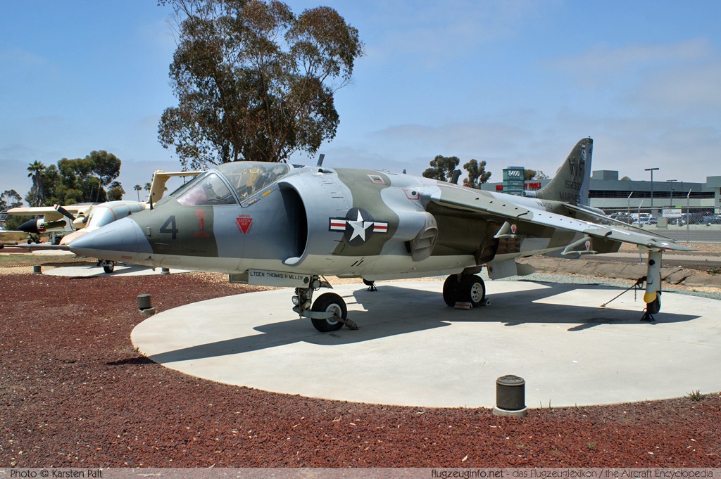 BAe / McDonnell Douglas AV-8C Harrier United States Marine Corps (USMC) 158387 712065 Flying Leatherneck Aviation Museum San Diego, CA 2012-06-13 � Karsten Palt, ID 5881