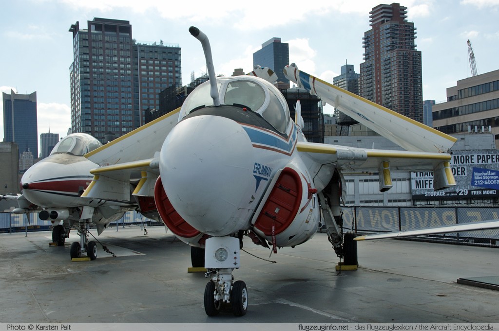 Grumman A-6F Intruder United States Navy 162185 I-678 Intrepid Air, Space & Sea Museum New York City, NY 2014-03-09 � Karsten Palt, ID 7874