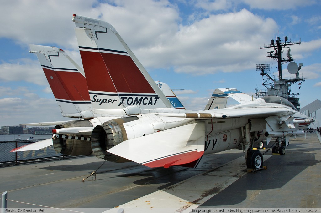 Grumman F-14D Super Tomcat United States Navy 157986 7/P-1 Intrepid Air, Space & Sea Museum New York City, NY 2014-03-09 � Karsten Palt, ID 7890