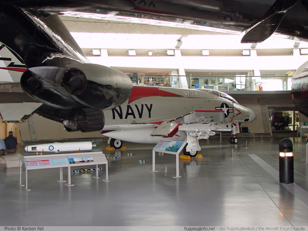 McDonnell F-4J Phantom II United States Navy 155529 2746 Imperial War Museum Duxford Aerodrome (EGSU / QFO) 2008-07-16 � Karsten Palt, ID 1162