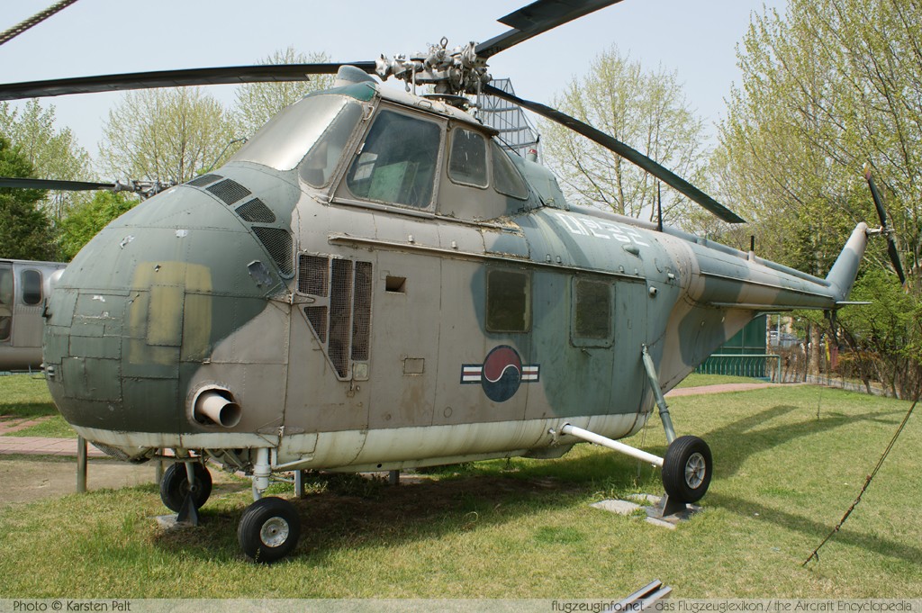 Sikorsky HH-19B Chicasaw Republic of Korea Air Force (ROKAF) 34-425 55-764 The War Memorial of Korea Seoul 2012-04-29 � Karsten Palt, ID 5766 Sikorsky HH-19B Chicasaw Republic of Korea Air Force (ROKAF) 34-425 55-764 The War Memorial of Korea Seoul 2012-04-29 � Karsten Palt, ID 5766