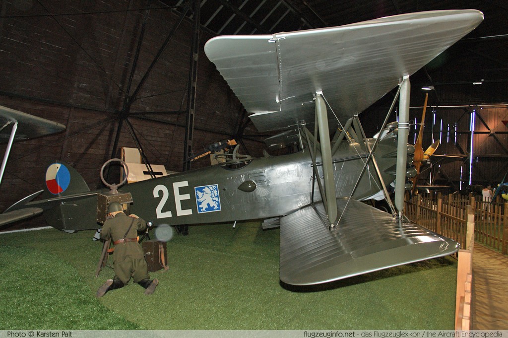 Aero Ap-32 Czechoslovak Army Air Force 2E 25 Letecke Muzeum Kbely Prague 2014-06-08 � Karsten Palt, ID 10453 Aero Ap-32 Czechoslovak Army Air Force 2E 25 Letecke Muzeum Kbely Prague 2014-06-08 � Karsten Palt, ID 10453
