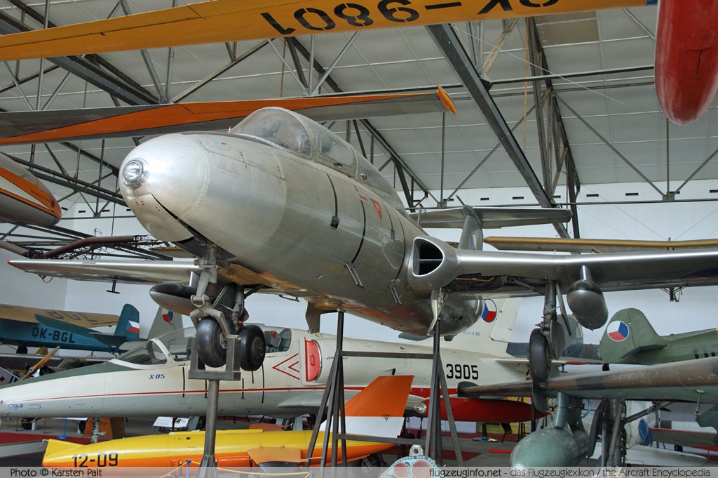 Aero L-29 Delfin Czechoslovak Air Force 0010 190010 Letecke Muzeum Kbely Prague 2014-06-08 � Karsten Palt, ID 10461 Aero L-29 Delfin Czechoslovak Air Force 0010 190010 Letecke Muzeum Kbely Prague 2014-06-08 � Karsten Palt, ID 10461