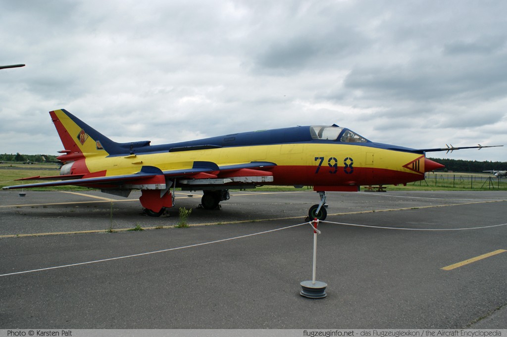 Suchoi Su-22M-4 German Air Force / Luftwaffe 25+44 31406 Luftwaffenmuseum Berlin - Gatow 2010-06-12 � Karsten Palt, ID 3592 Suchoi Su-22M-4 German Air Force / Luftwaffe 25+44 31406 Luftwaffenmuseum Berlin - Gatow 2010-06-12 � Karsten Palt, ID 3592