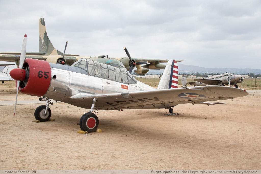 Vultee BT-13A Valiant United States Army Air Forces (USAAF) 41-21487  March Field Air Museum Riverside, CA 2015-06-04 � Karsten Palt, ID 11352