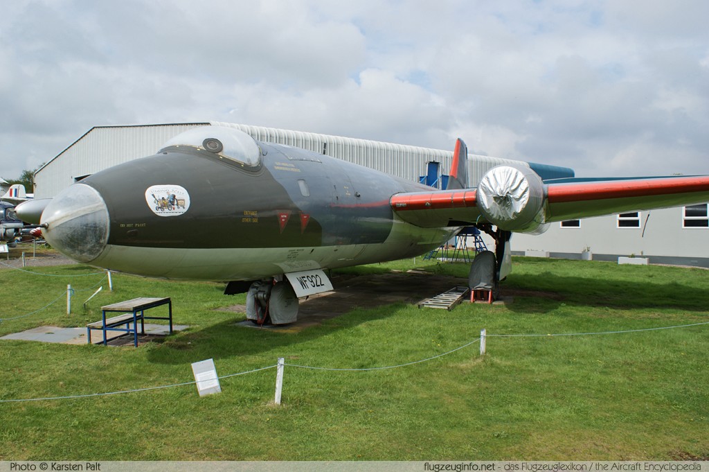 BAC / English Electric Canberra PR.3 Royal Air Force WF922 EEP71227 Midland Air Museum Coventry 2013-05-17 � Karsten Palt, ID 6837