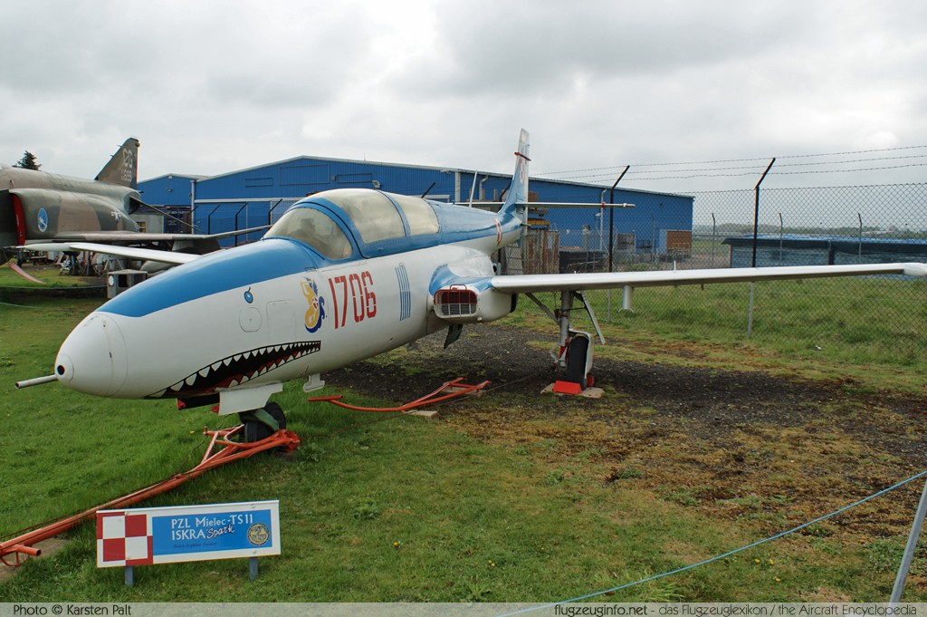 PZL Mielec TS-11-bis A Iskra Polish Air Force 1706 1H-0408 Midland Air Museum Coventry 2013-05-17 � Karsten Palt, ID 6890 PZL Mielec TS-11-bis A Iskra Polish Air Force 1706 1H-0408 Midland Air Museum Coventry 2013-05-17 � Karsten Palt, ID 6890