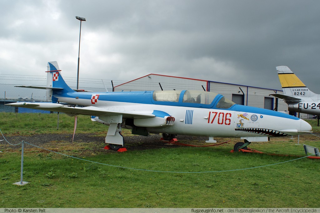 PZL Mielec TS-11-bis A Iskra Polish Air Force 1706 1H-0408 Midland Air Museum Coventry 2013-05-17 � Karsten Palt, ID 6891 PZL Mielec TS-11-bis A Iskra Polish Air Force 1706 1H-0408 Midland Air Museum Coventry 2013-05-17 � Karsten Palt, ID 6891