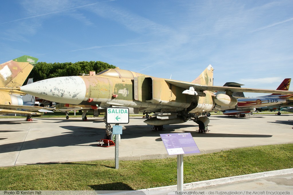 Mikoyan Gurevich MiG-23ML German Air Force / Luftwaffe 20+12 390324621 Museo del Aire Madrid 2014-10-23 � Karsten Palt, ID 10705 Mikoyan Gurevich MiG-23ML German Air Force / Luftwaffe 20+12 390324621 Museo del Aire Madrid 2014-10-23 � Karsten Palt, ID 10705