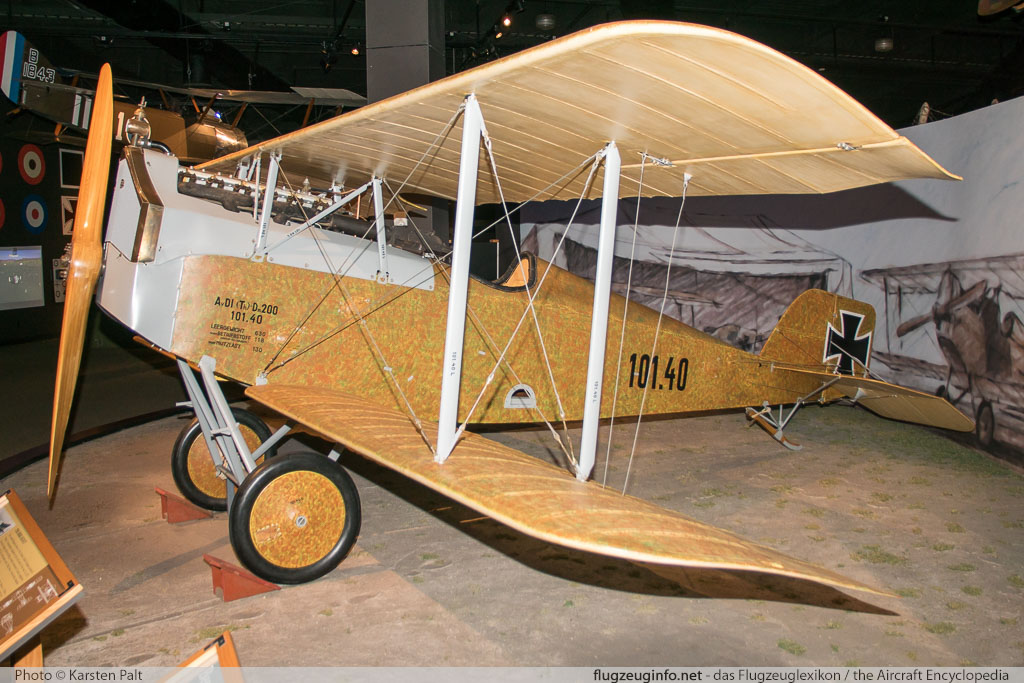 Aviatik D.I k.u.k. Fliegertruppen 101.40  Museum of Flight Seattle, WA 2016-04-12 � Karsten Palt, ID 12394