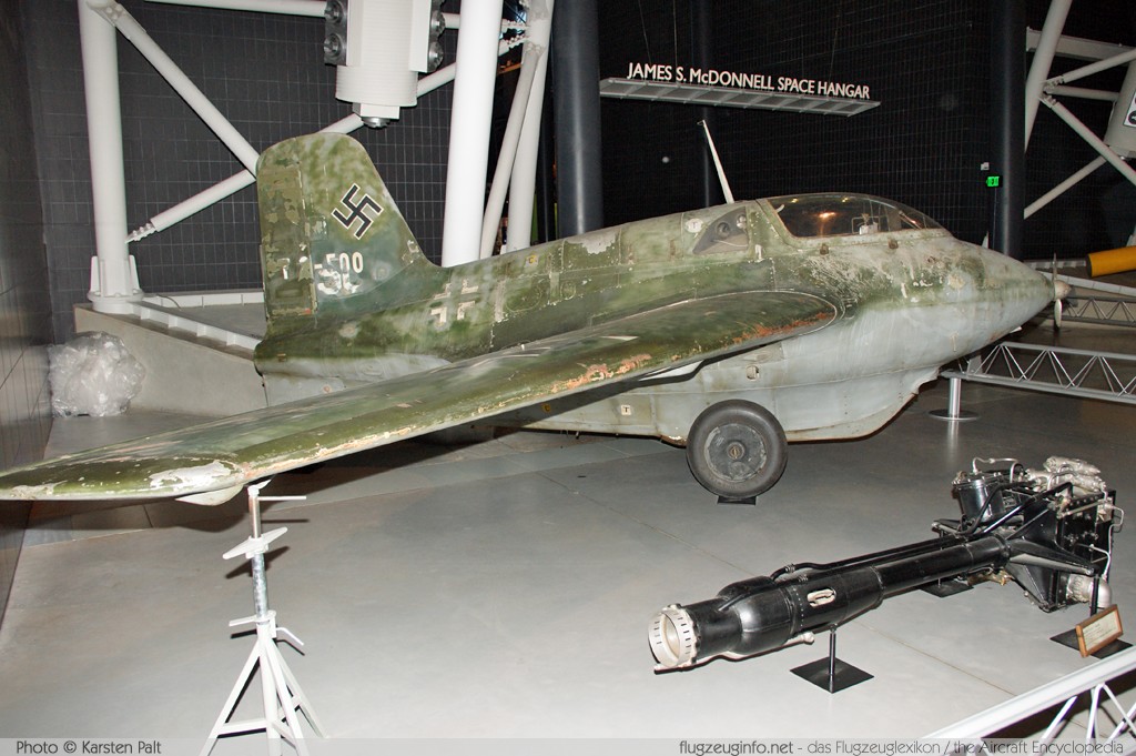 Messerschmitt Me 163 B-1A Luftwaffe (Wehrmacht) 191301  NASM Udvar Hazy Center Chantilly, VA 2014-05-28 � Karsten Palt, ID 10312