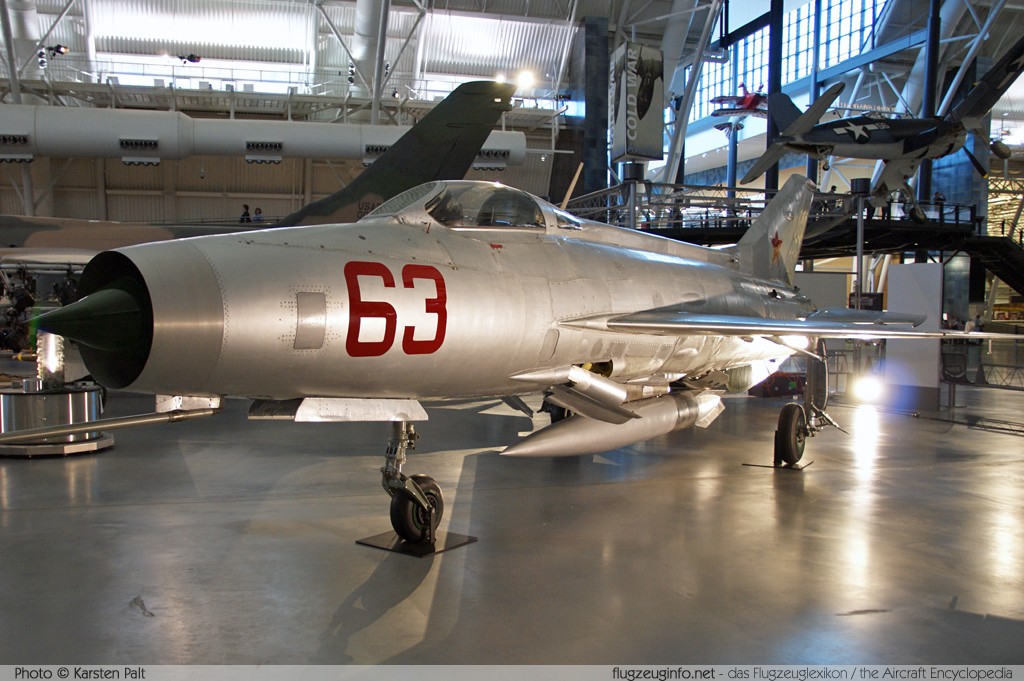 Mikoyan Gurevich MiG-21F-13 Soviet Air Force 63 N74212106 NASM Udvar Hazy Center Chantilly, VA 2014-05-28 � Karsten Palt, ID 10320 Mikoyan Gurevich MiG-21F-13 Soviet Air Force 63 N74212106 NASM Udvar Hazy Center Chantilly, VA 2014-05-28 � Karsten Palt, ID 10320