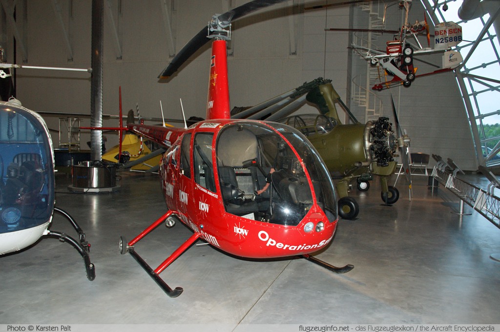Robinson R44 Astro G-MURY 0201 NASM Udvar Hazy Center Chantilly, VA 2014-05-28 � Karsten Palt, ID 10347 Robinson R44 Astro G-MURY 0201 NASM Udvar Hazy Center Chantilly, VA 2014-05-28 � Karsten Palt, ID 10347