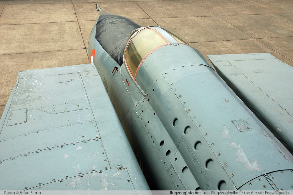 Mikojan Gurewitsch / Mikoyan Gurevich MiG-25 Indian Air Force KP355 20563 Indira Gandhi International Airport (VIDP / DEL) 2007-01-08 � Arjun Sarup, ID 13065 Mikojan Gurewitsch / Mikoyan Gurevich MiG-25 Indian Air Force KP355 20563 Indira Gandhi International Airport (VIDP / DEL) 2007-01-08 � Arjun Sarup, ID 13065