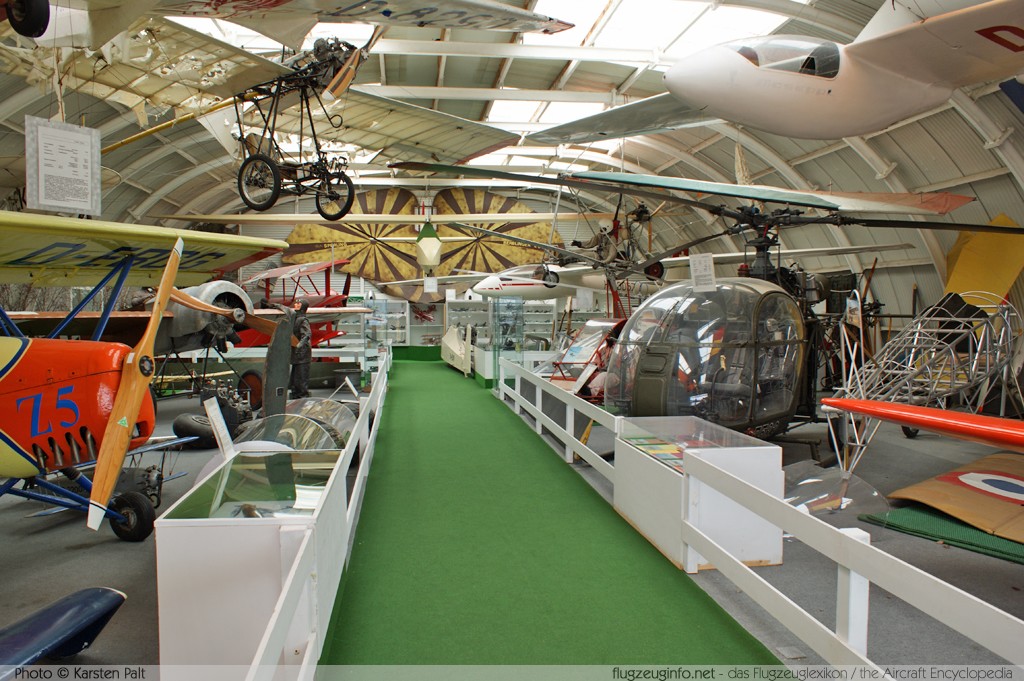 Luftfahrtmuseum Manfred Pflumm Schwenningen (EDTS) 2009-04-04 � Karsten Palt, ID 1979 Luftfahrtmuseum Manfred Pflumm Schwenningen (EDTS) 2009-04-04 � Karsten Palt, ID 1979