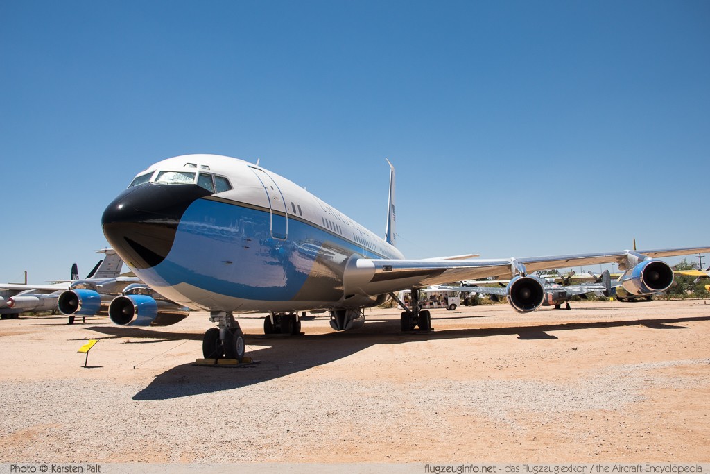 Boeing VC-137B (707-153B) United States Air Force (USAF) 58-6971 17926 / 40 Pima Air and Space Museum Tucson, AZ 2015-06-03 � Karsten Palt, ID 10931 Boeing VC-137B (707-153B) United States Air Force (USAF) 58-6971 17926 / 40 Pima Air and Space Museum Tucson, AZ 2015-06-03 � Karsten Palt, ID 10931