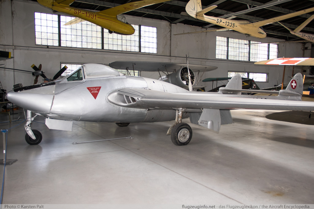 De Havilland DH 100 Vampire FB6 Swiss Air Force / Schweizer Luftwaffe J-1142 651 Polish Aviation Museum Krakow 2015-08-22 � Karsten Palt, ID 11585