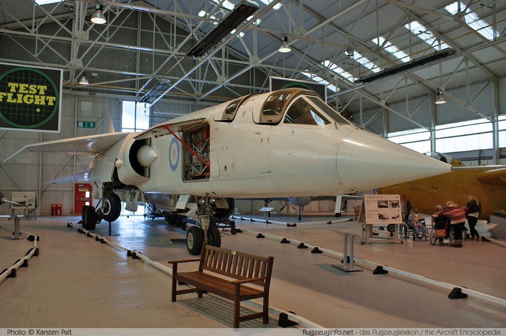 BAC TSR.2 Royal Air Force XR220 X-02 Royal Air Force Museum Cosford Shifnal, Shropshire 2013-05-17 � Karsten Palt, ID 6666 BAC TSR.2 Royal Air Force XR220 X-02 Royal Air Force Museum Cosford Shifnal, Shropshire 2013-05-17 � Karsten Palt, ID 6666